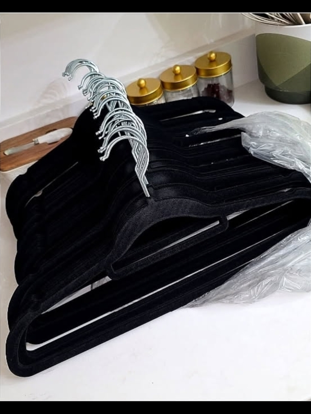 50 Pack Velvet Non-Slip Suit Hangers - Black